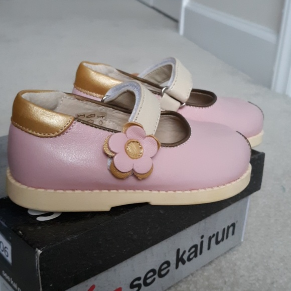 *SOLD*🆕️SEE KAI RUN pink gold bronze shoes size 6 - Picture 6 of 6